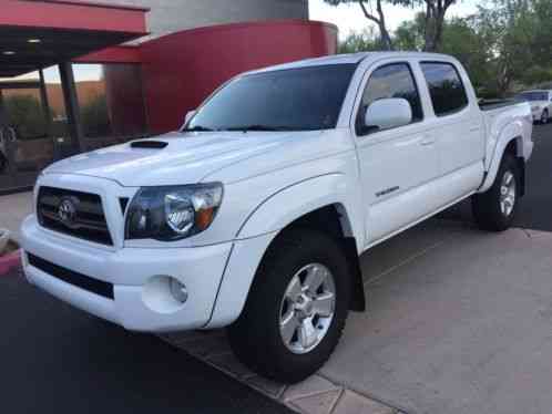 Toyota Tacoma PreRunner SR5 TRD (2009)