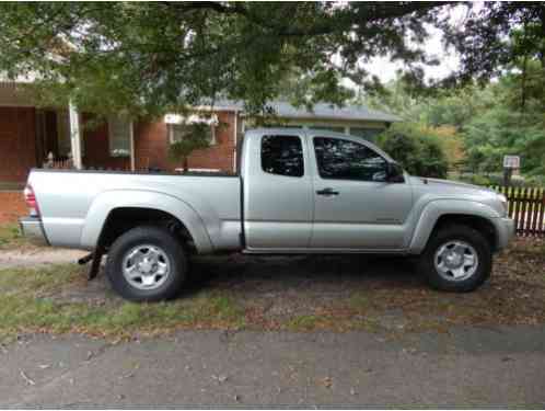 Toyota Tacoma SR5 (2011)