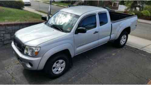 Toyota Tacoma SR5 (2005)