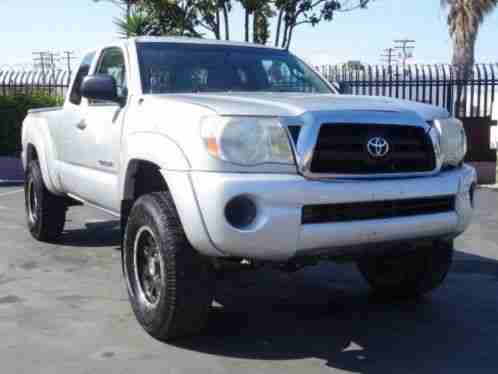 Toyota Tacoma SR5 4WD (2007)