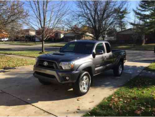 Toyota Tacoma (2015)