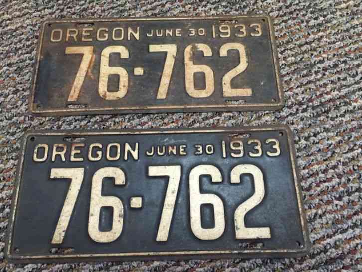 Vintage 1933 Oregon License Plates set