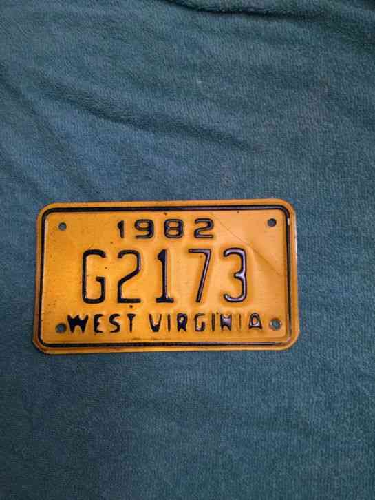 VINTAGE MOTORCYCLE LICENSE PLATE 1982 WEST VIRGINIA