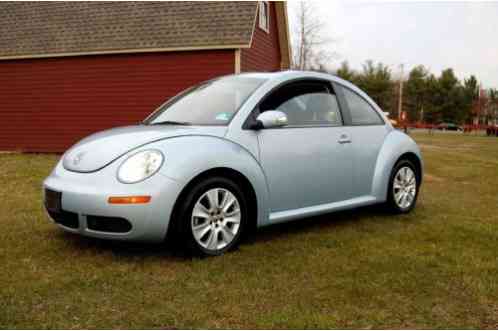 Volkswagen Beetle-New S (2010)