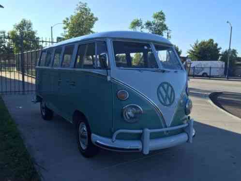 Volkswagen Bus/Vanagon bus (1963)