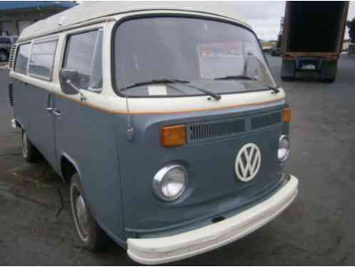 Volkswagen Bus/Vanagon camper (1973)