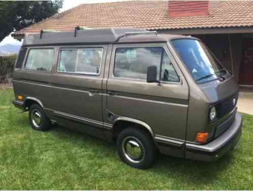 Volkswagen Bus/Vanagon Country (1985)