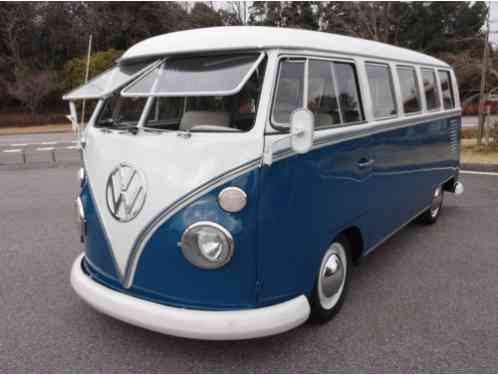 Volkswagen Bus/Vanagon Deluxe (1966)