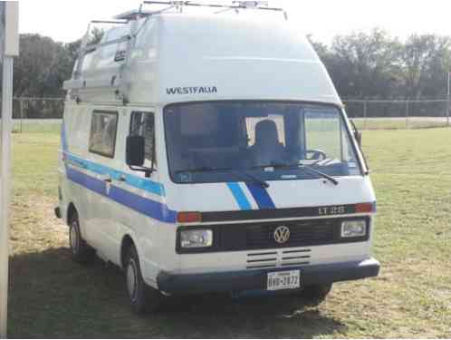 1988 Volkswagen Bus/Vanagon Sven Hedin Westfalia. Old School, not computarized