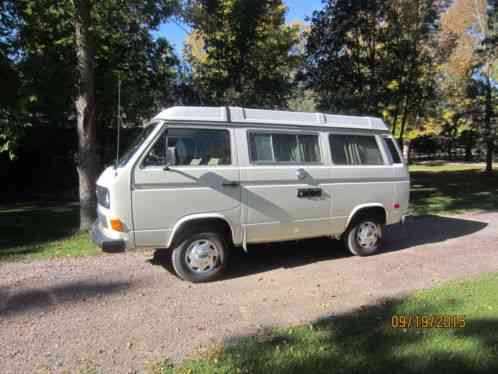 Volkswagen Bus/Vanagon (1984)