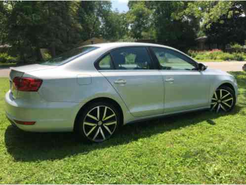 2012 Volkswagen Jetta Autobahn Edition