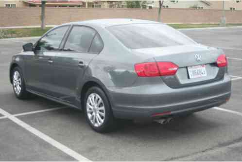 Volkswagen Jetta S (2013)