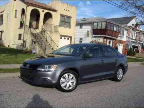 Volkswagen Jetta SE (2011)