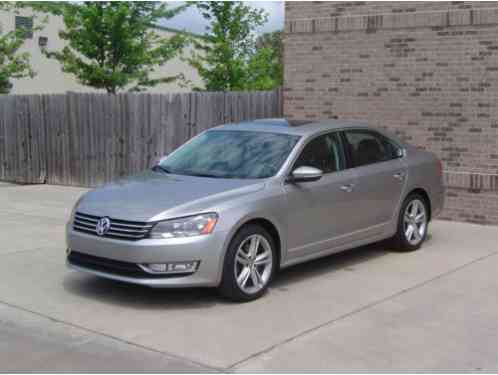 Volkswagen Passat TDI SEL (2012)