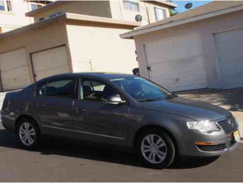 Volkswagen Passat Turbo 2. 0 L (2007)