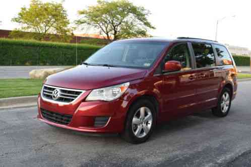 Volkswagen Routan (2011)