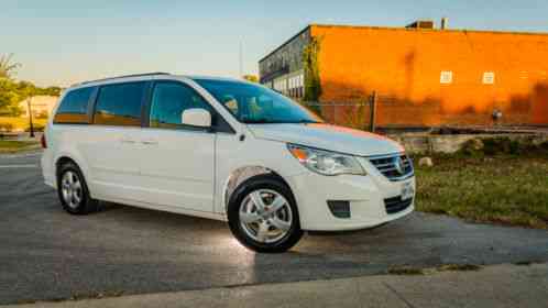 Volkswagen Routan (2011)