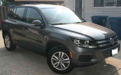 Volkswagen Tiguan S (2013)