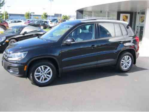 Volkswagen Tiguan S w/Sunroof (2013)