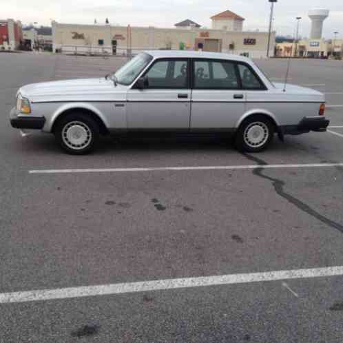 1991 Volvo 240 DL 4 Door Sedan