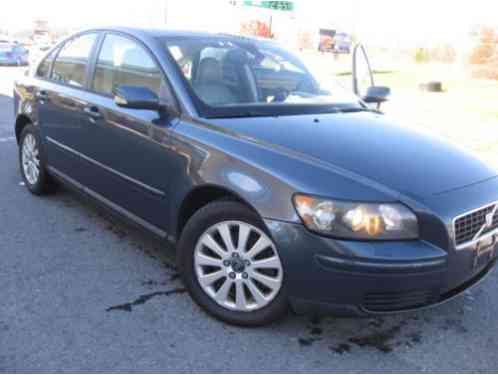 Volvo S40 2. 4T (2005)