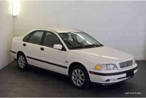 Volvo S40 A 4dr Sedan (2000)