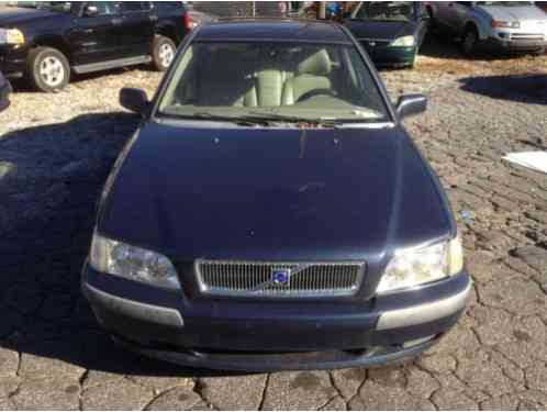 2001 Volvo S40