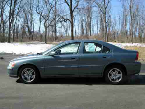 Volvo S60 2. 5T AWD (2005)