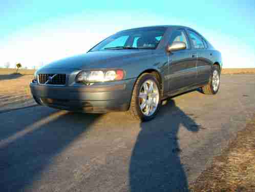 Volvo S60 AWD 2. 4T 47K MILES (2002)