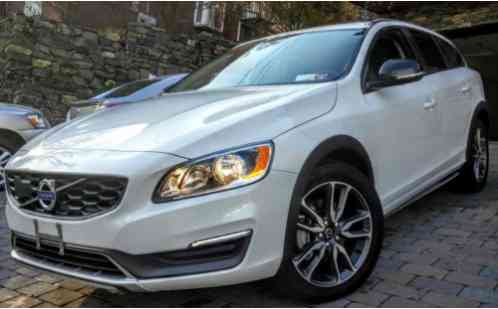 Volvo V60 CROSS COUNTRY T5 AWD (2016)