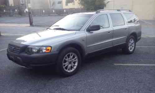 Volvo XC (Cross Country) XC70 (2004)