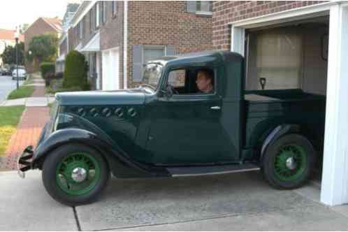 1935 Willys 77