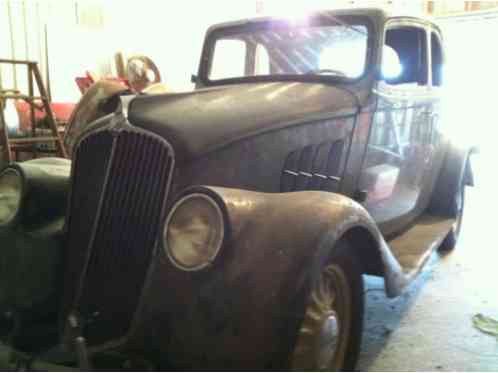 1933 Willys 77